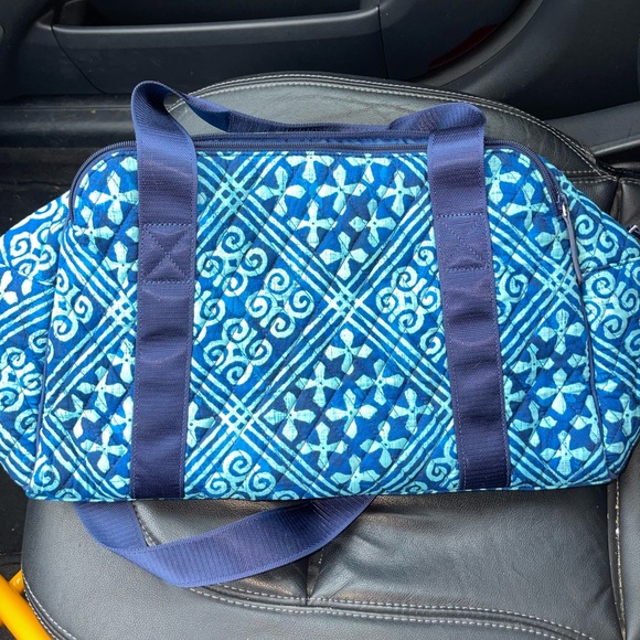 Vera Bradley medium duffle bag - Picture 3 of 12